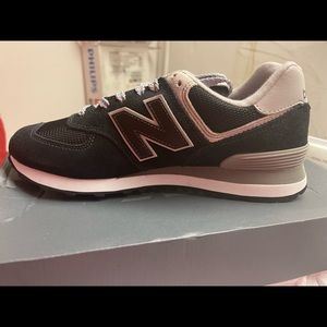 New Balance 574 Black & Grey